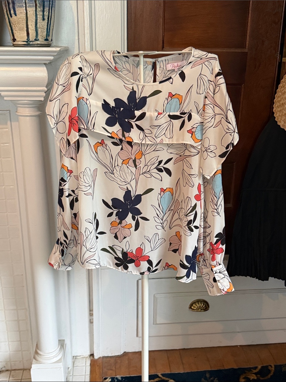 Parker Cream Floral Blouse‎ with Navy & Coral Accents- worn maybe once- like new